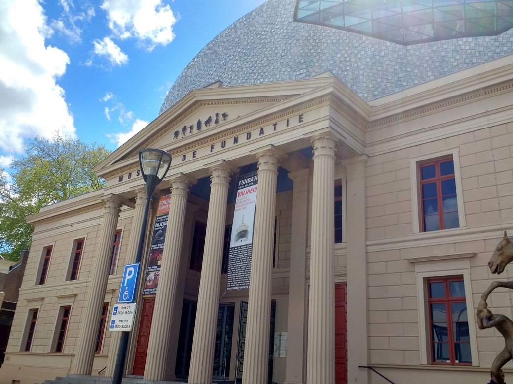 Museum de Fundatie in Zwolle - cultureler kan de fietsfinish niet zijn.